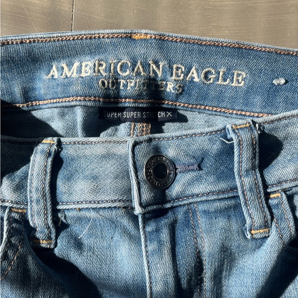 American Eagle Ultra Stretch Light Wash Jegging - Picture 6 of 6